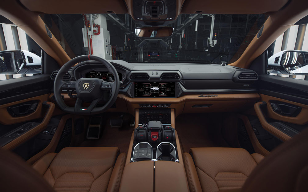 Abitacolo di Lamborghini Urus SE 2024 Abitacolo di Lamborghini Urus SE 2024